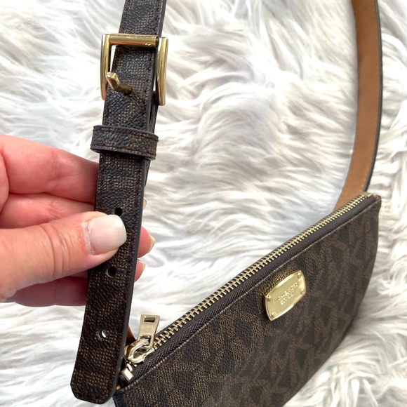 MICHAEL KORS•brown logo jet set belt crossbody bag EUC - Picture 5 of 7